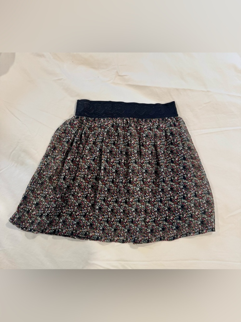 Forever 21 Black Floral Flowy Mini Skirt